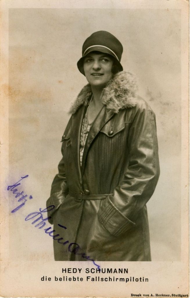 Hedy Schumann sign (H.R.)